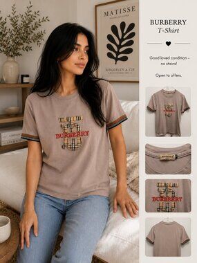 Burberry T-Shirt • size medium